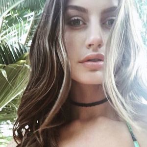 Meet your Posher, Caley